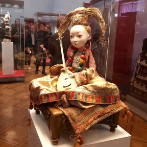 Выставка «Ульгер: авторские куклы семьи Намдаковых» в Санкт-Петербурге.
