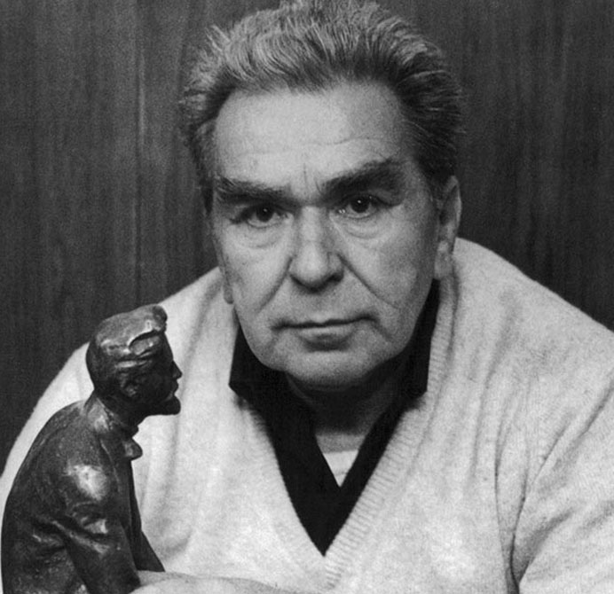 РУКАВИШНИКОВ Иулиан Митрофанович (1922-2000)