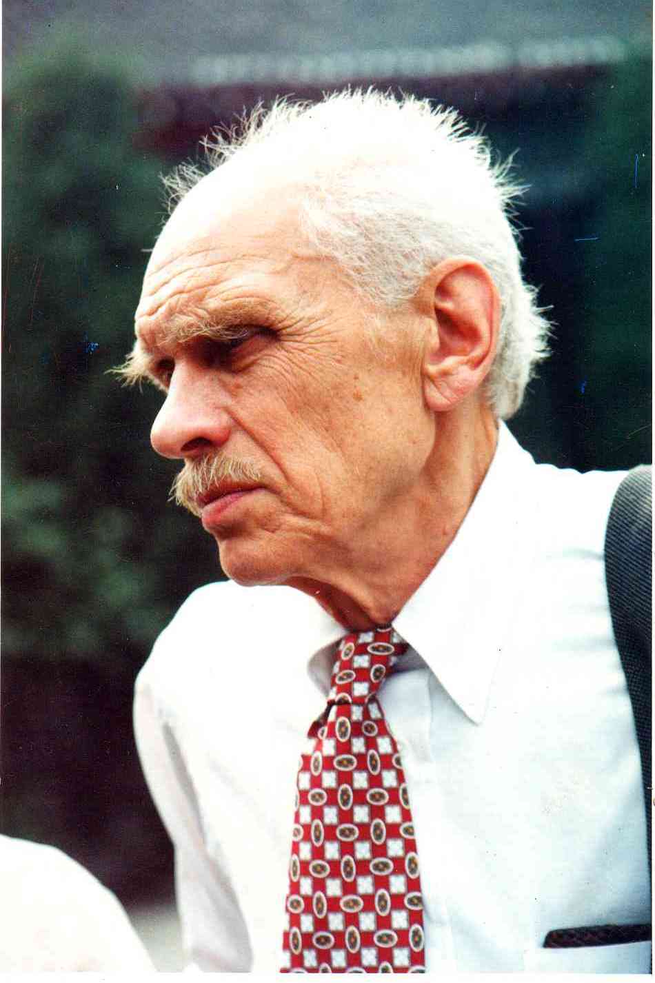 ЕРЕМЕЕВ Олег Аркадьевич (1922-2016)