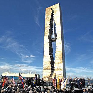 Открыт монумент, посвященный борьбе с международным терроризмом.