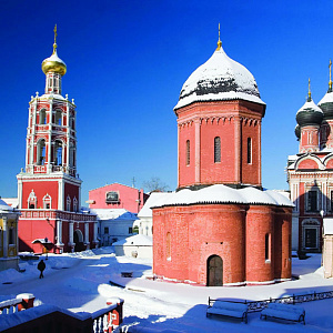 Круглый стол, посвященный 700-летию Высоко-Петровского монастыря.