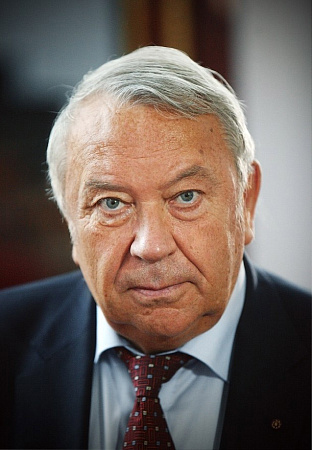 ФОРТОВ Владимир Евгеньевич (1946-2020)