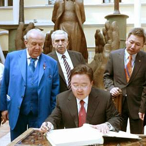  Галерею искусств  Зураба Церетели посетил президент Монголии Цахиагийн Элбэгдорж