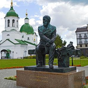 В Тобольске открыли памятник Достоевскому работы М.Переяславца