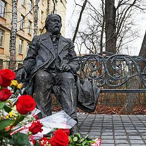 Памятник М.М.Ипполитову-Иванову (1859-1935) работы А.Зейналова открыт в Москве.