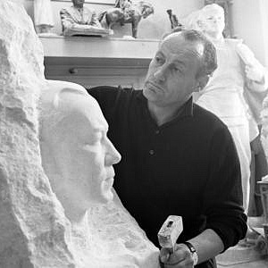 К  юбилею скульптора В.Е. Цигаля.