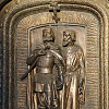 Зураб Церетели воссоздал бронзовые врата мавзолея Пожарского в Спасо-Евфимиеве монастыре в Суздале