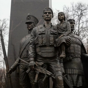Памятник сотрудникам и военнослужащим Росгвардии в Рязани, работы А. Рожникова, О.Кошкина и М.Тихомирова