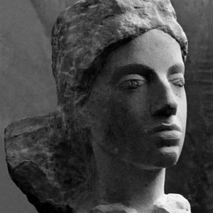 Р.Х. Мурадян. Ассириец. 1959. Мрамор. 43х24х32. Фото из архива автора
